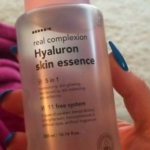 Hyaluron Skin Essence